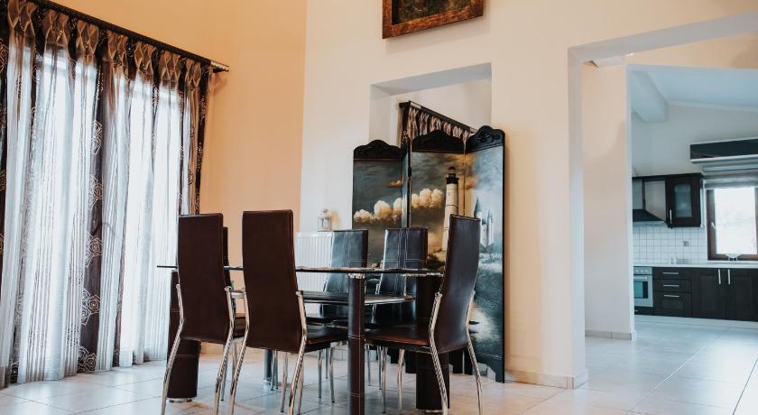 Image of Maisonette with Sea View 11