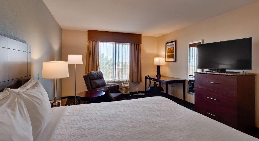 Best Western Plus Gateway Inn and Suites