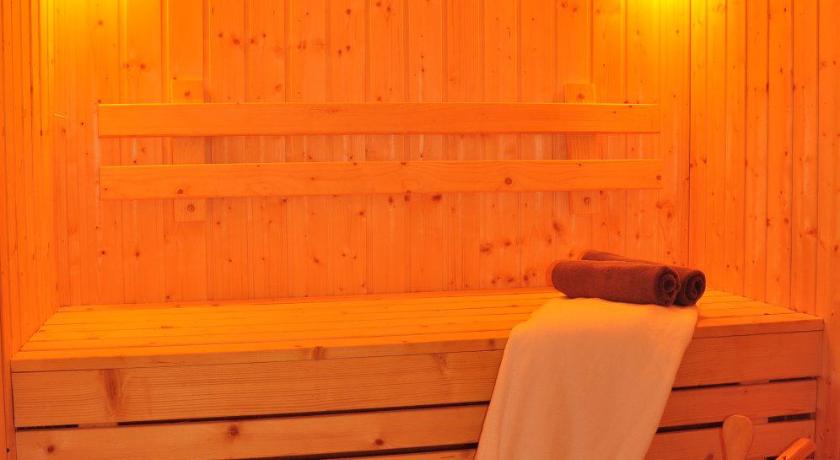 パタヤ August Suites Pattaya 3つ星 ホテル 施設