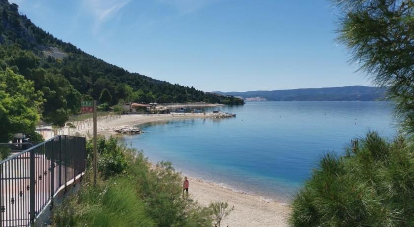 Apartmani Mirta Omis photo