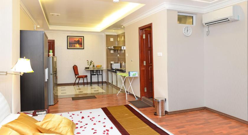 Image of Executive Suite Double Bed with Pagoda or City or River 13
