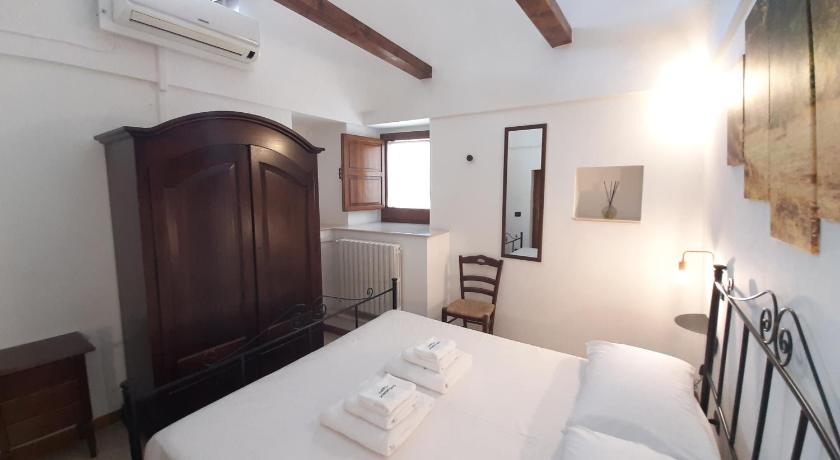 Capodigallo Holiday Trullo Monte Santo photo