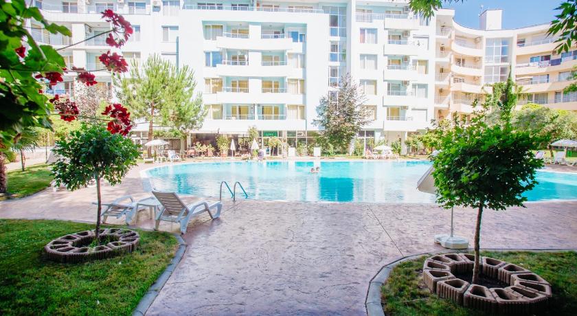 MNG Holiday Yassen Apartments photo