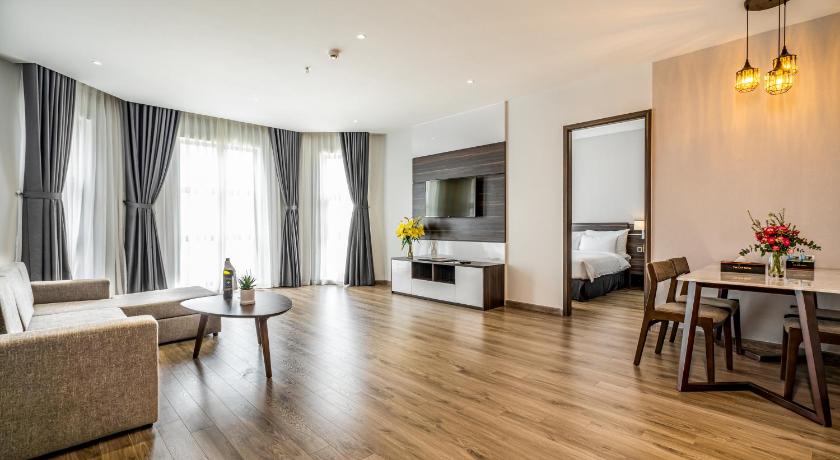 Image of 2-Bedroom Premier City View Room 3