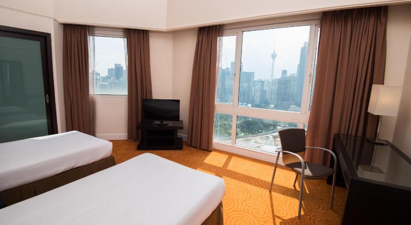 Image of 3 Bedroom 6