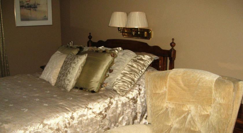 McDougall Lane Bed & Breakfast photo