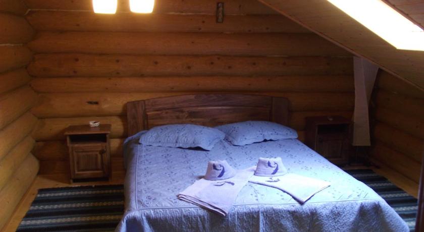 Cabana Piatra Runcului photo