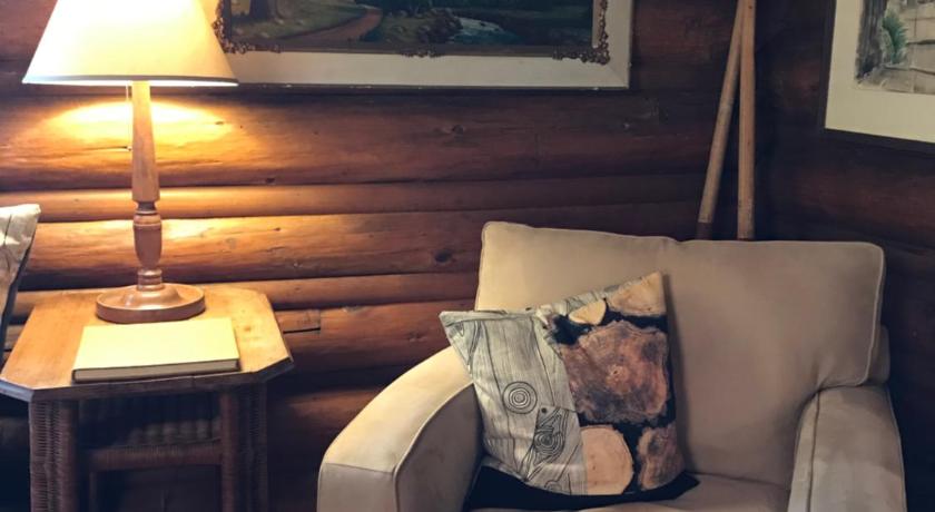 Weasku Inn photo