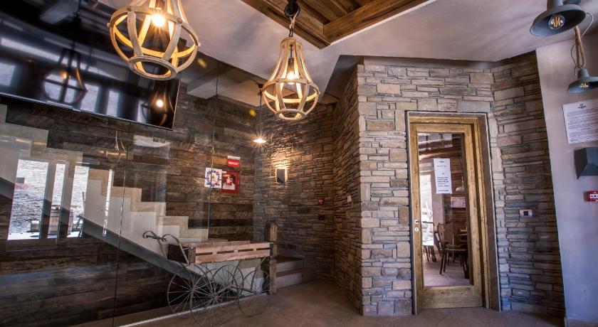 Yager Chalet photo