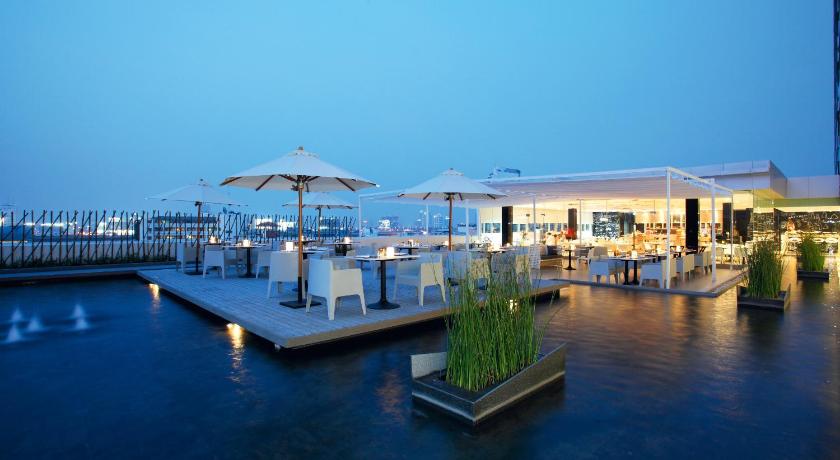 Bangkok Centara Watergate Pavilion Hotel Bangkok 4-Star Hotel pool