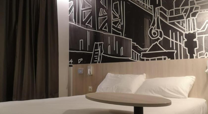 Image of Double room with large 160x200 cm double bed 13