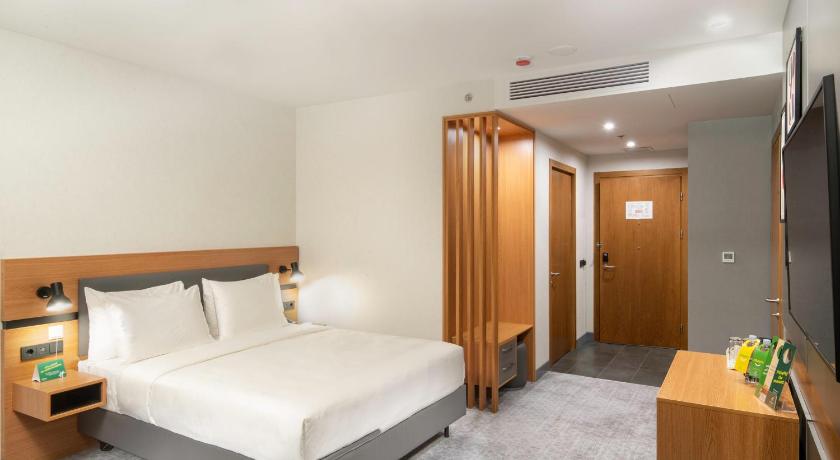 Image of Standard Queen Room - Accessible 1