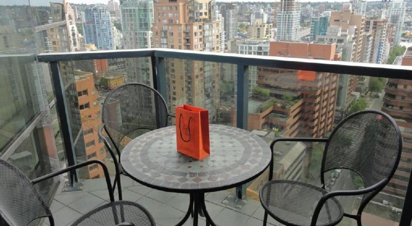 Your Alternative to a Five Star Hotel - Premium Location photo
