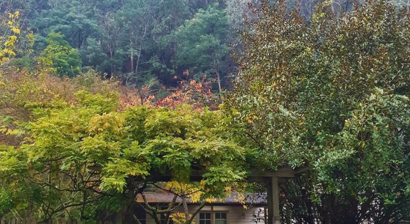 Jacomb's Cottage and Studio photo