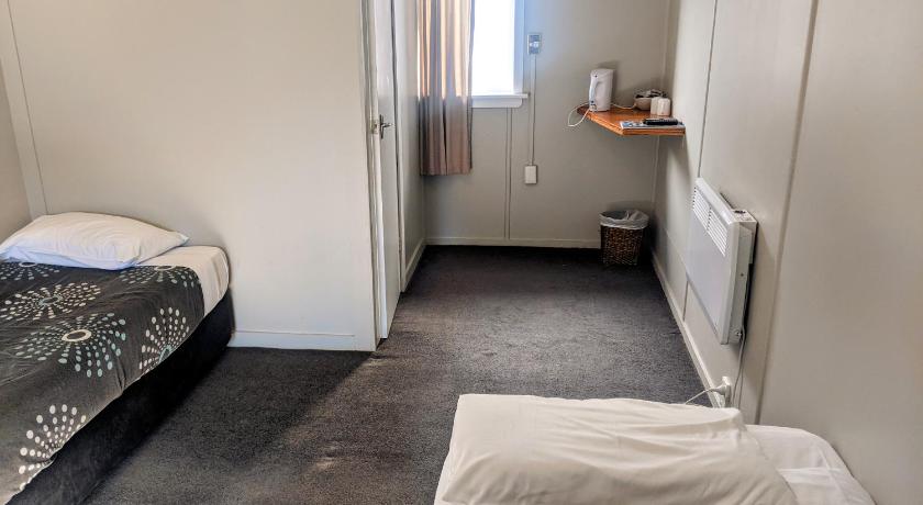 Image of Twin Ensuite 10