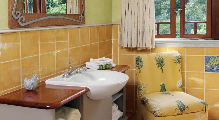 The Spotted Chook and Amelie's Petite Maison photo
