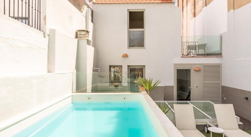 Kayser Premium Suites — Hotel in Seville