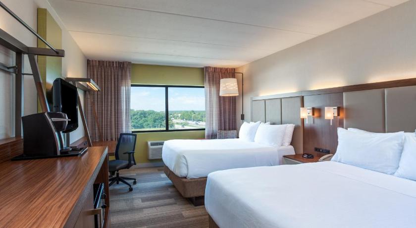 Holiday Inn Express Hauppauge-Long Island