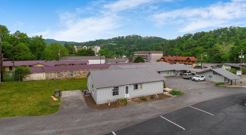Gatlinburg Mountain Inn photo