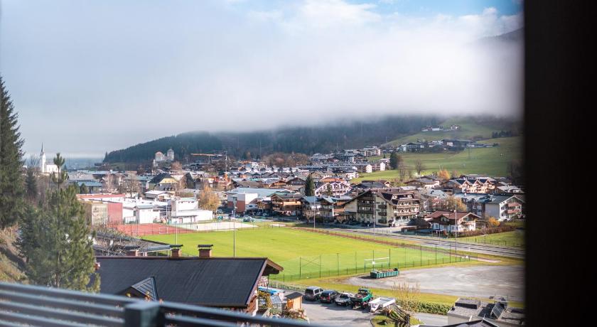 Amelies Mountain View — Hotel in Kaprun