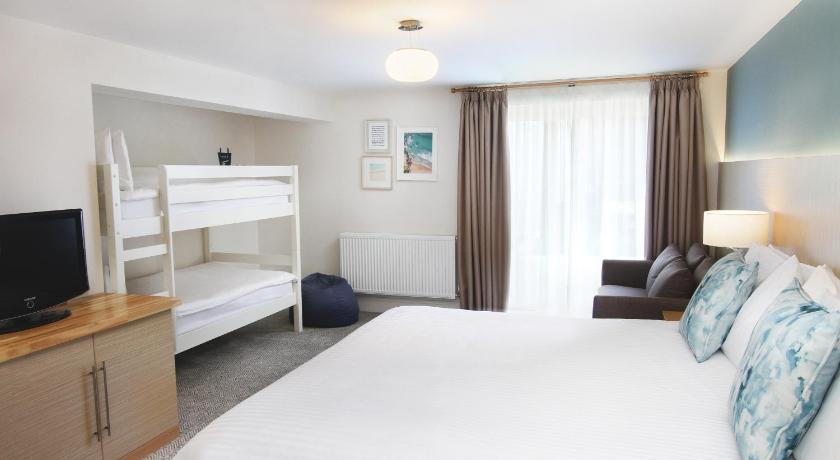 Zdjęcie: Pokój rodzinny (2 osoby dorosłe + 3 dzieci) (Family Room (2 Adults + 3 Children)) 0