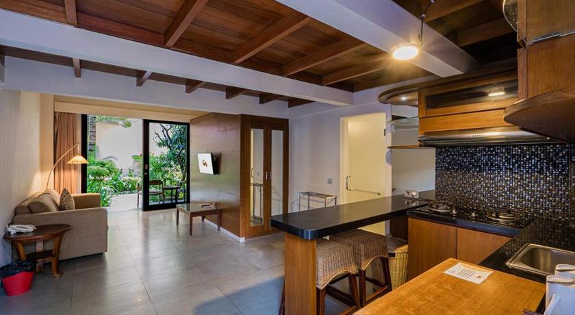 Image of Mezzanine Suite Garden View 7