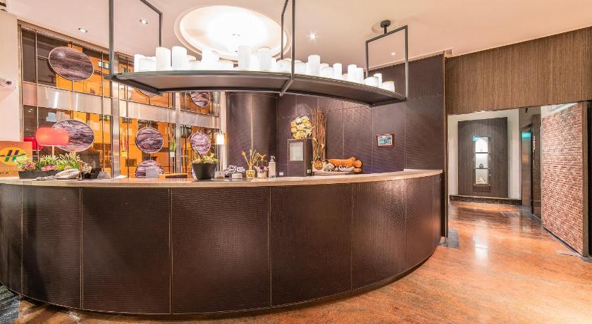 JIH LIH HOTEL