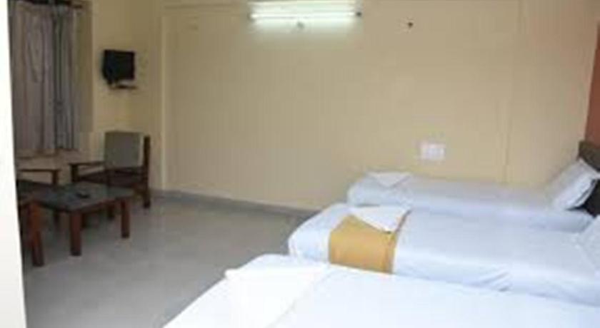 Image of King Room with Two King Beds 5