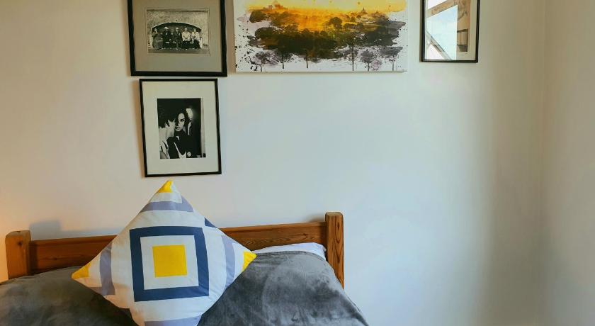 Home In Queen's Park — Hotel in London