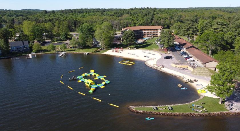 Aloha Beach Resort photo