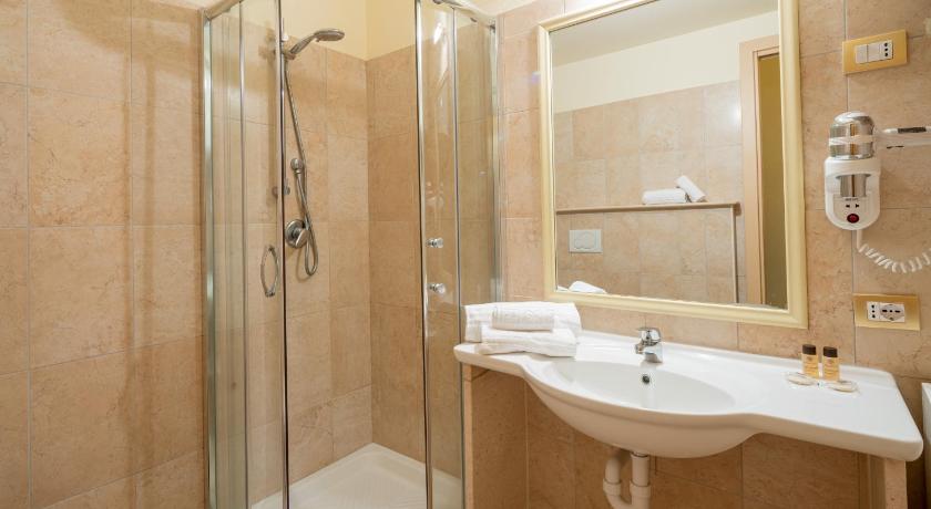 Hotel Regina Elena photo