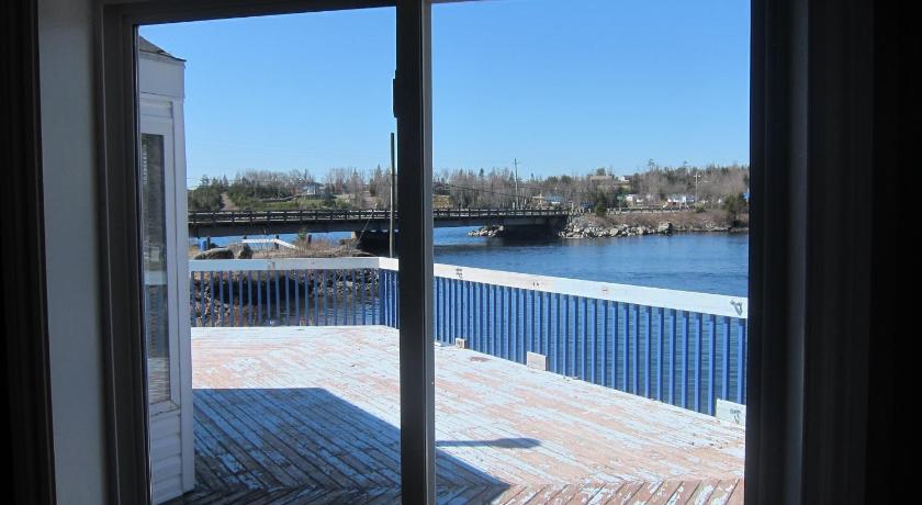 Salmon River Country Inn photo