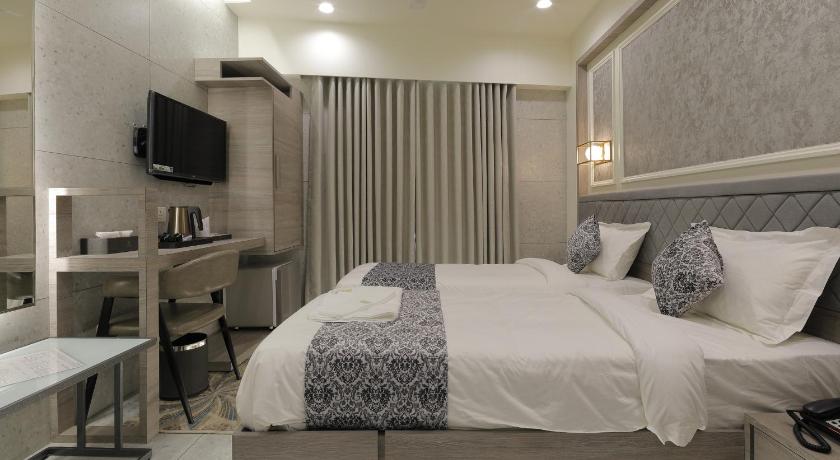 Hotel Elysian Residency