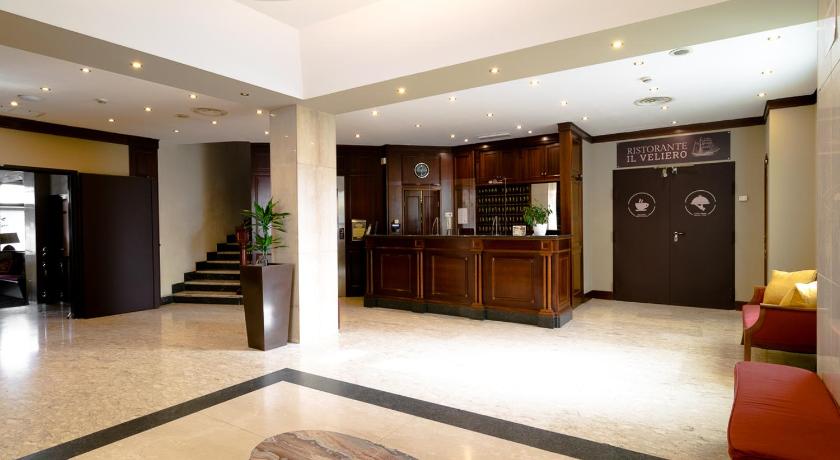 Hotel Pacific photo