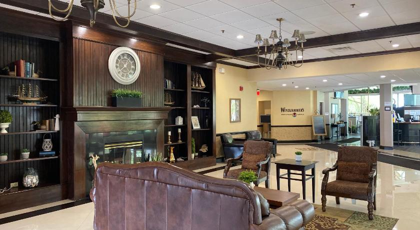 Clarion Hotel Conference Center on Lake Erie photo