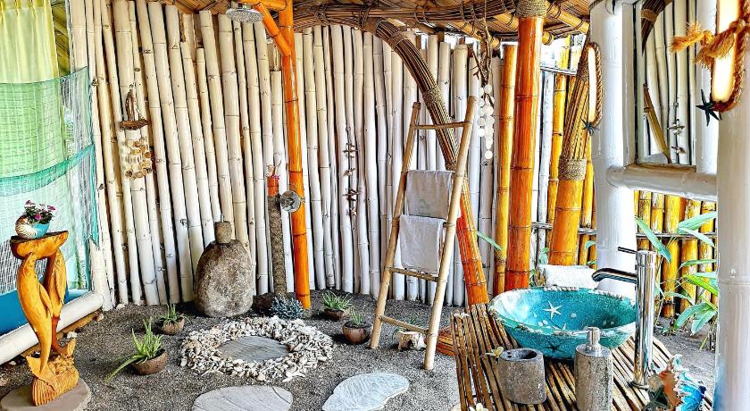Image of Honeymoon Bungalow 12
