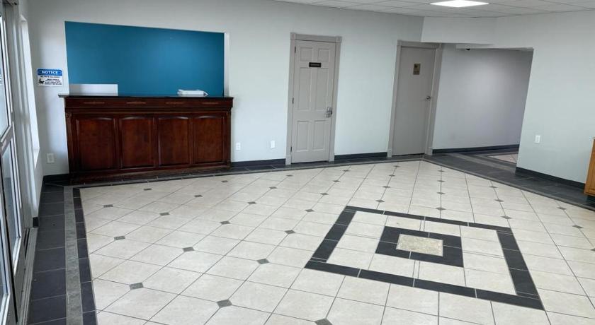 COMMERCE INN Near SK Battery Plant photo