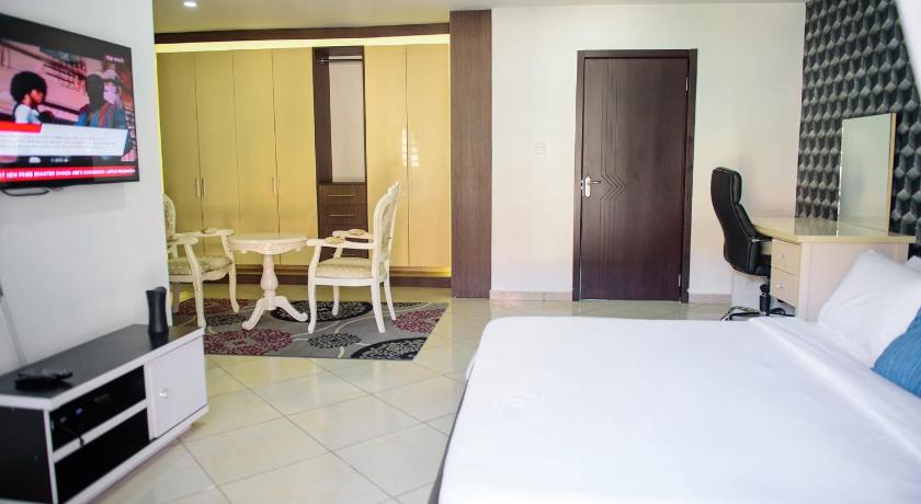 Furnished 4 Beds Semi-Det House in Abuja Nigeria — Hotel in Lagos