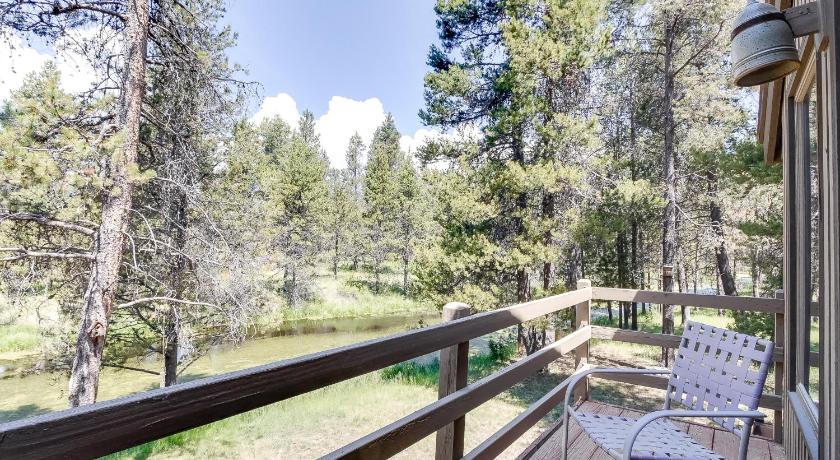 Golden Eagle Lane 17 | Discover Sunriver photo
