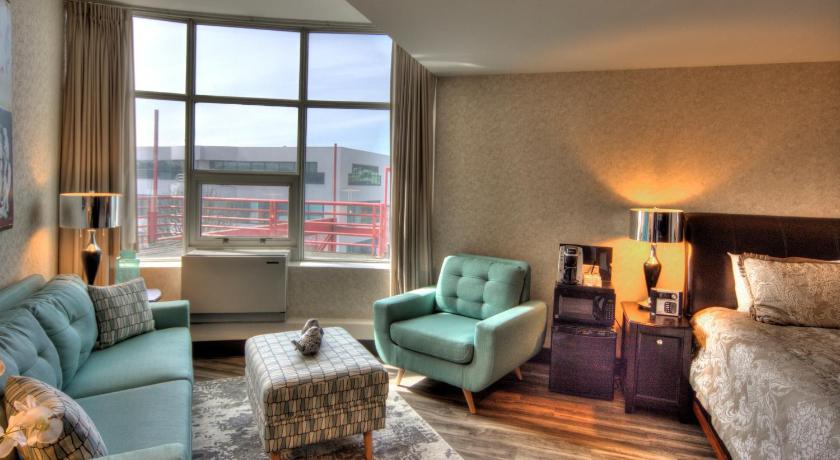 The Lonsdale Quay Hotel