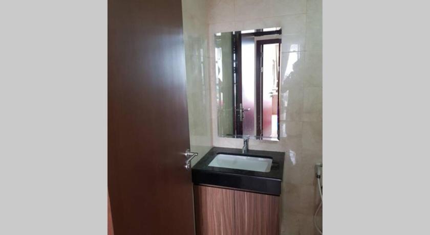 Luxury and Comfort 2 BR Apartment Lavenue Pancoran by Sang Living photo