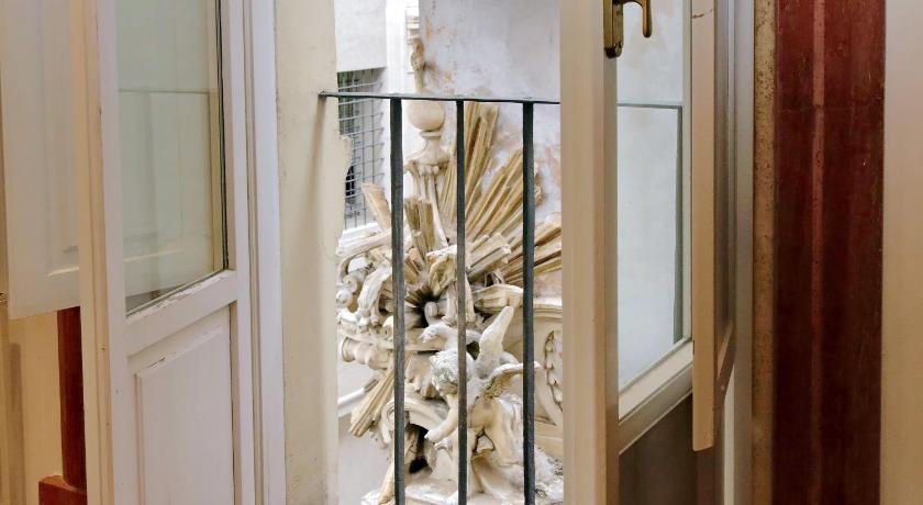 Farnese Charme photo