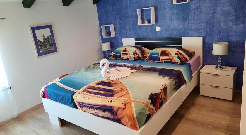 Apartments Marica — Hotel in Zadar