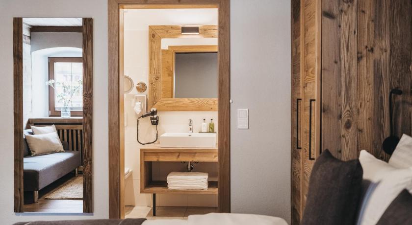Image of Deluxe Room I 3