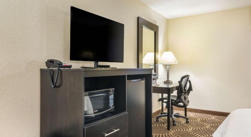 Quality Inn & Suites Florence - Cincinnati South