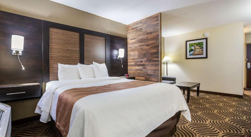 Quality Inn & Suites Florence - Cincinnati South