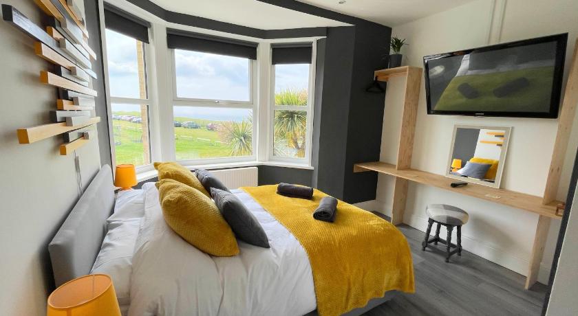 Image of Double Room Ensuite with Sea View 0