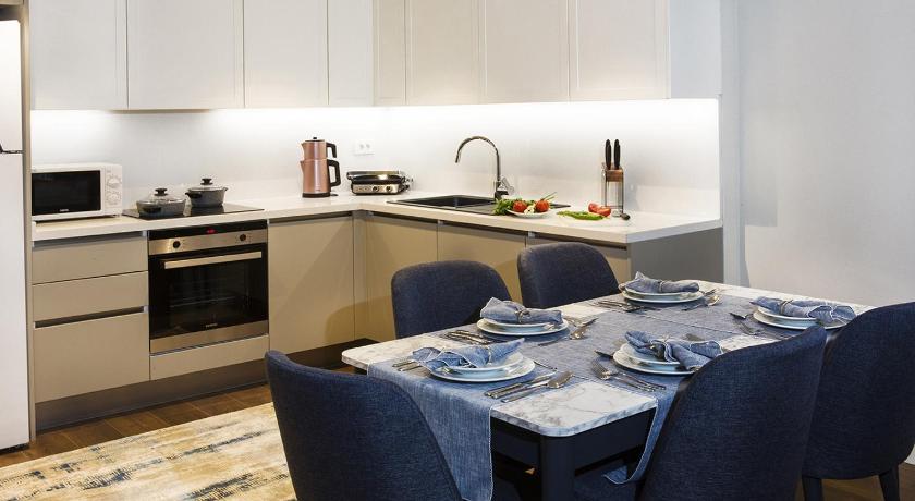 Garlon Residence - image 10