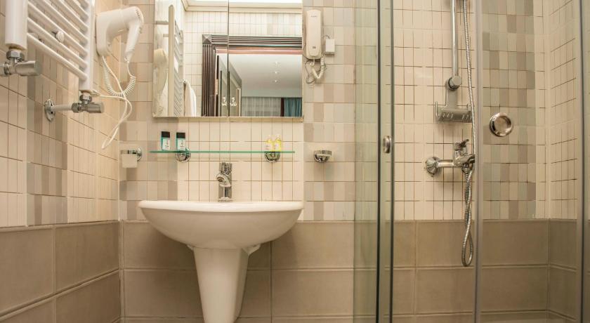 Hazz Hotel photo