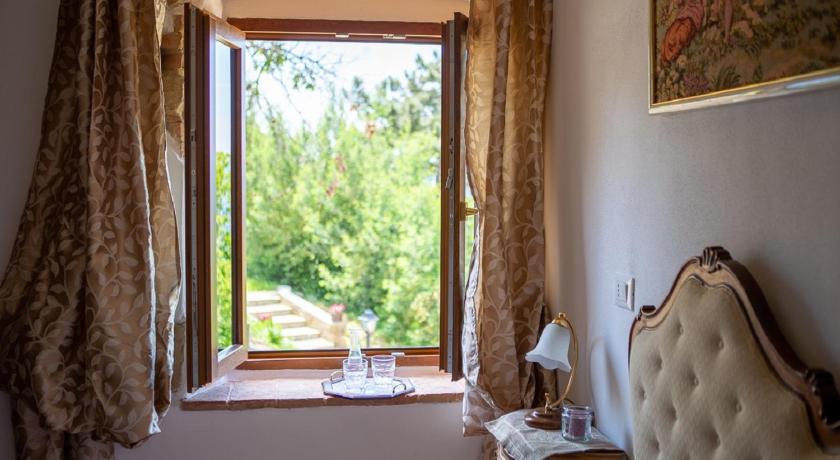 Image of Double Room with Garden View 0